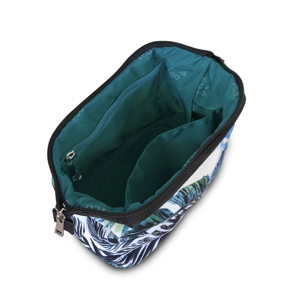 Roam toiletry bag in feather green and blue