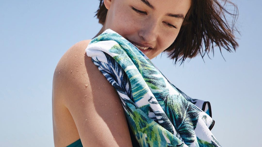 Absorbent and plush sand free towels