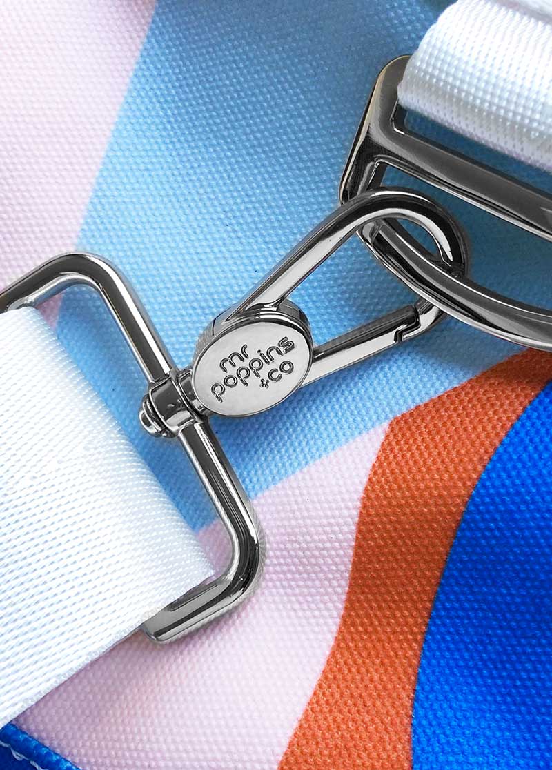 close up of chrome plated clasps of the Kahoots Leisure Bag embossed with our logo