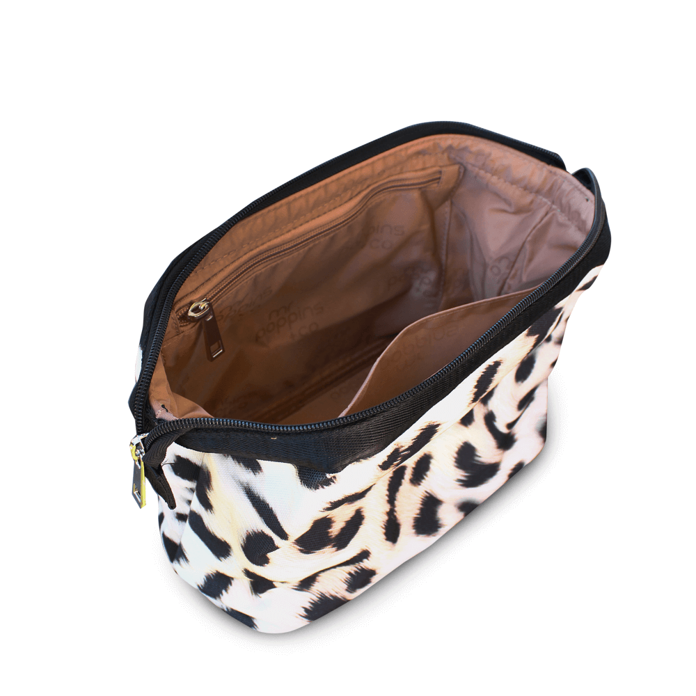 Toiletry bag in cheetah print